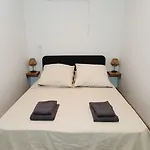 Via Domitia Apartment *