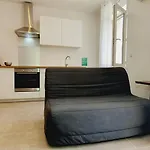 Via Domitia Apartment