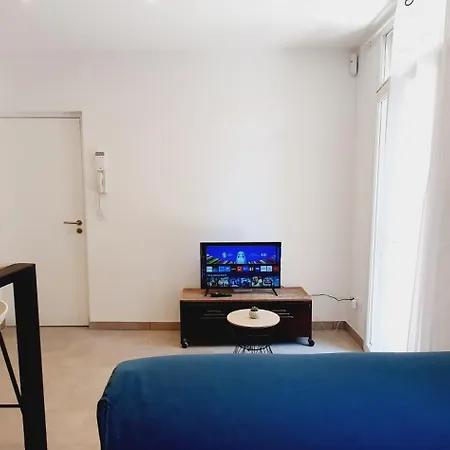 Via Domitia Apartament *