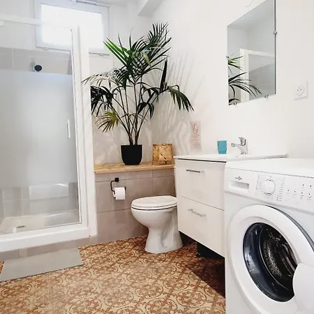 Via Domitia Apartament *