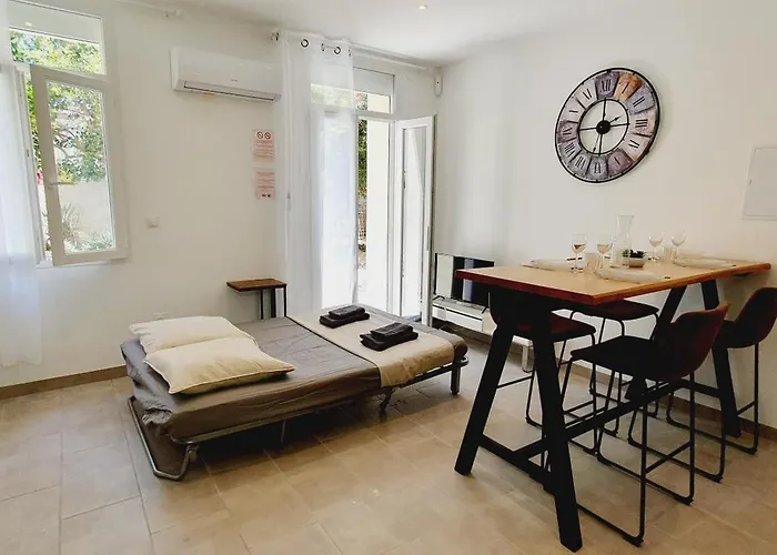 Apartment Via Domitia